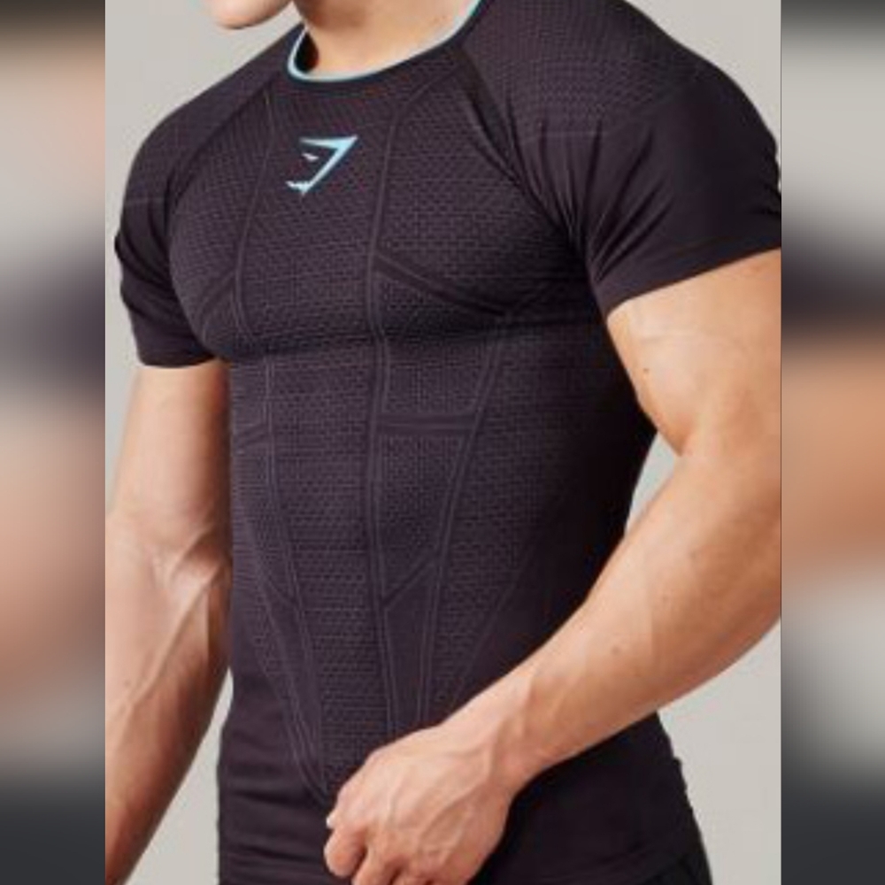 Gymshark 1st Generation Onyx Compression Seamless tee